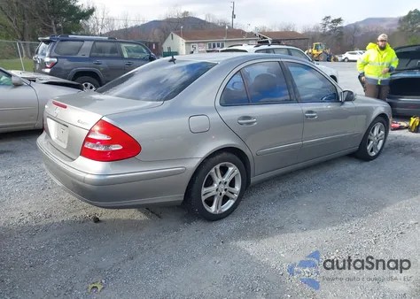 2006 Mercedes-Benz E 350 4Matic z USA, uszkodzony, nr VIN WDBUF87J06X207807
